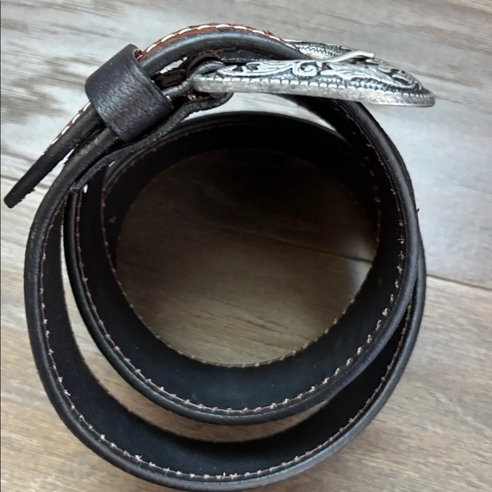 Ridge Mountain Genuine tooled leather,single stitch, silvertone embossed buckle
